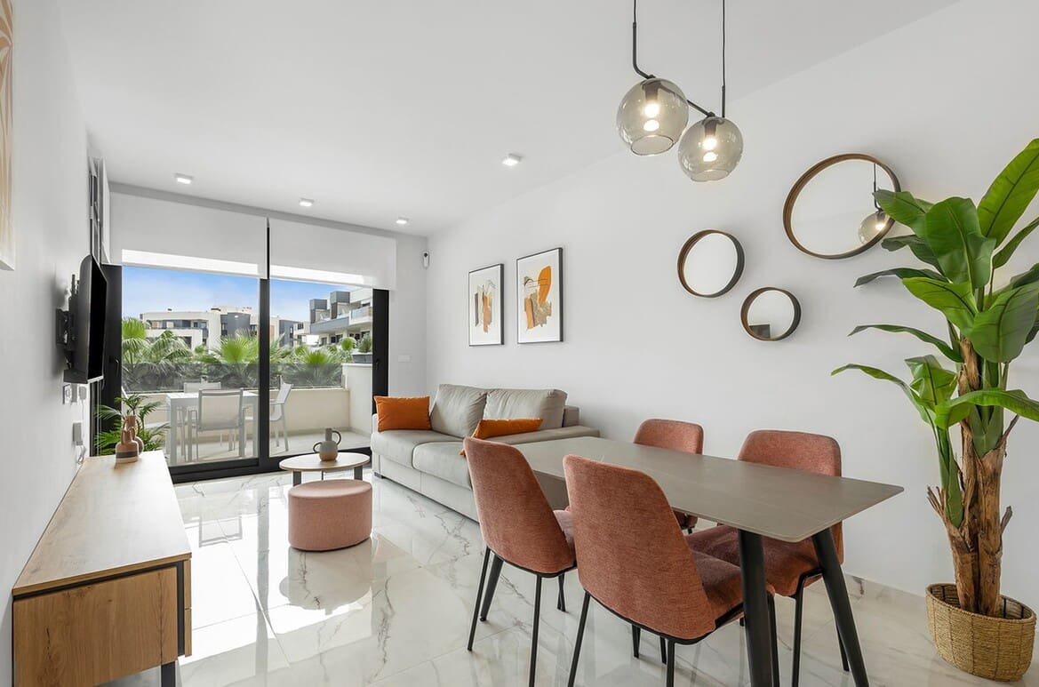 Apartamento de 2 habitaciones en Orihuela en venta con piscina garaje - 284.900 € (Ref: 10173455)