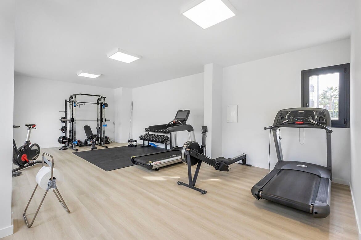 Apartamento de 2 habitaciones en Orihuela en venta con piscina garaje - 284.900 € (Ref: 10173455)
