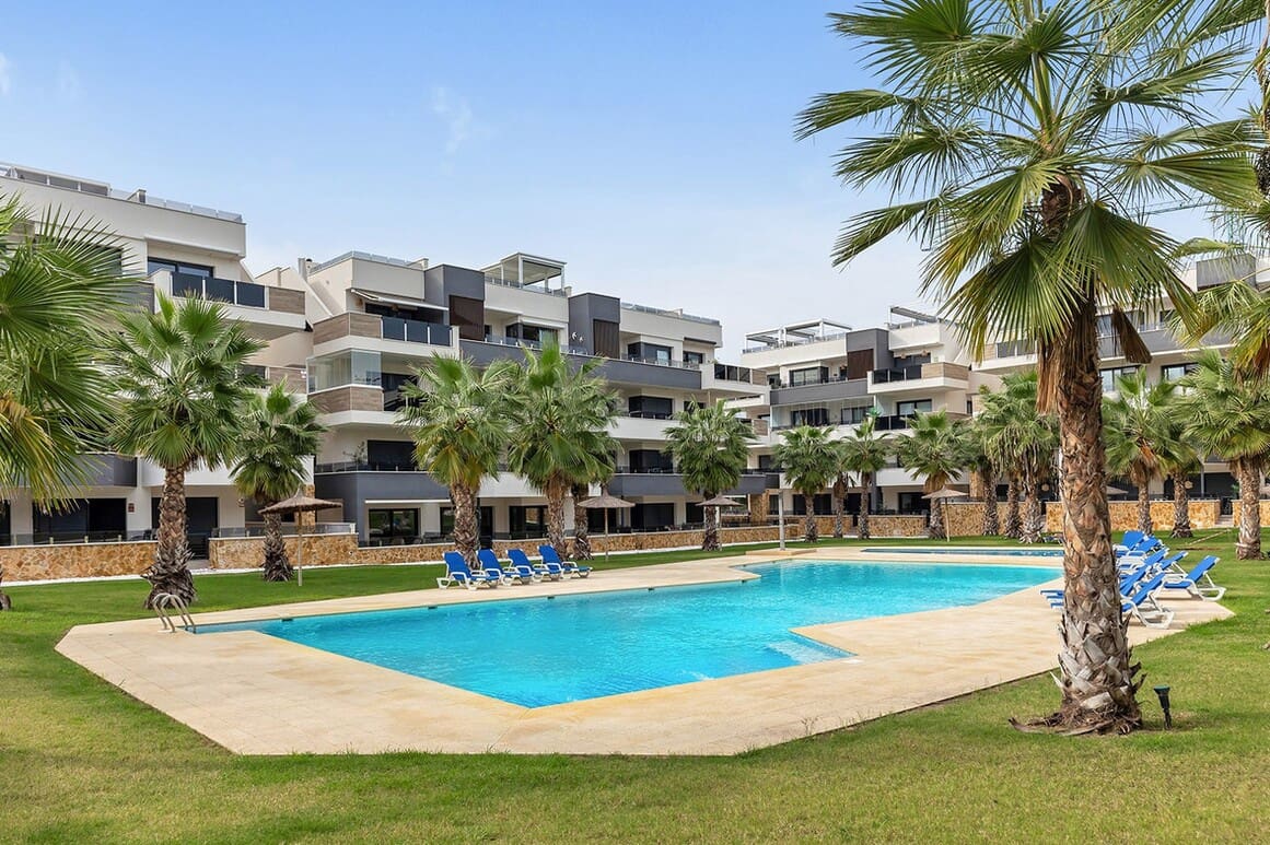 Apartamento de 2 habitaciones en Orihuela en venta con piscina garaje - 284.900 € (Ref: 10173455)