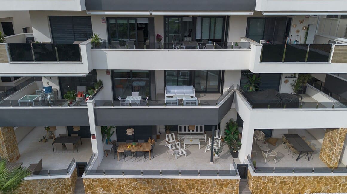 Apartamento de 2 habitaciones en Orihuela en venta con piscina garaje - 284.900 € (Ref: 10173455)