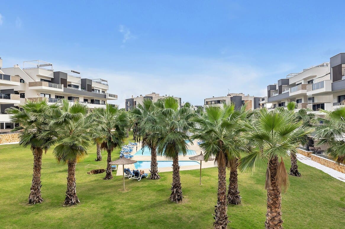 Apartamento de 2 habitaciones en Orihuela en venta con piscina garaje - 284.900 € (Ref: 10173455)