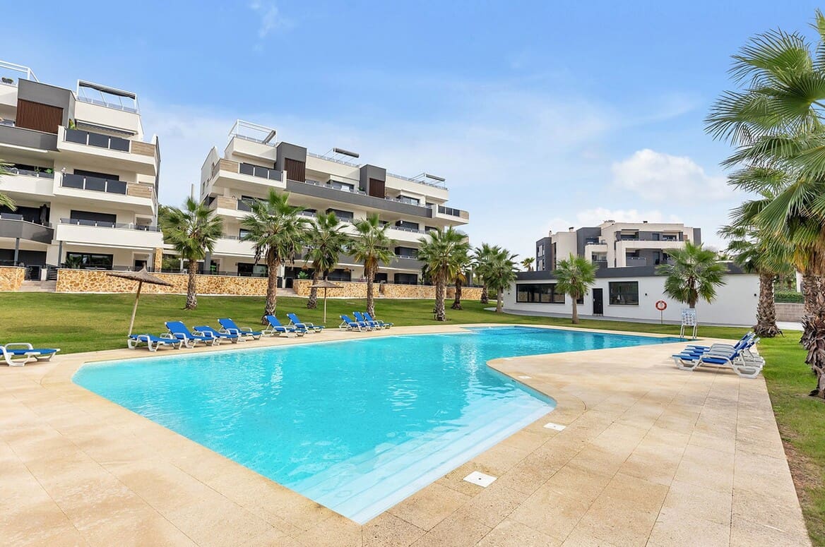 Apartamento de 2 habitaciones en Orihuela en venta con piscina garaje - 284.900 € (Ref: 10173455)