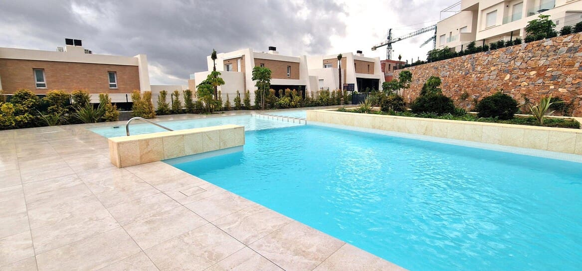 3 bedroom Villa for sale in Algorfa with pool garage - € 379,900 (Ref: 10173461)