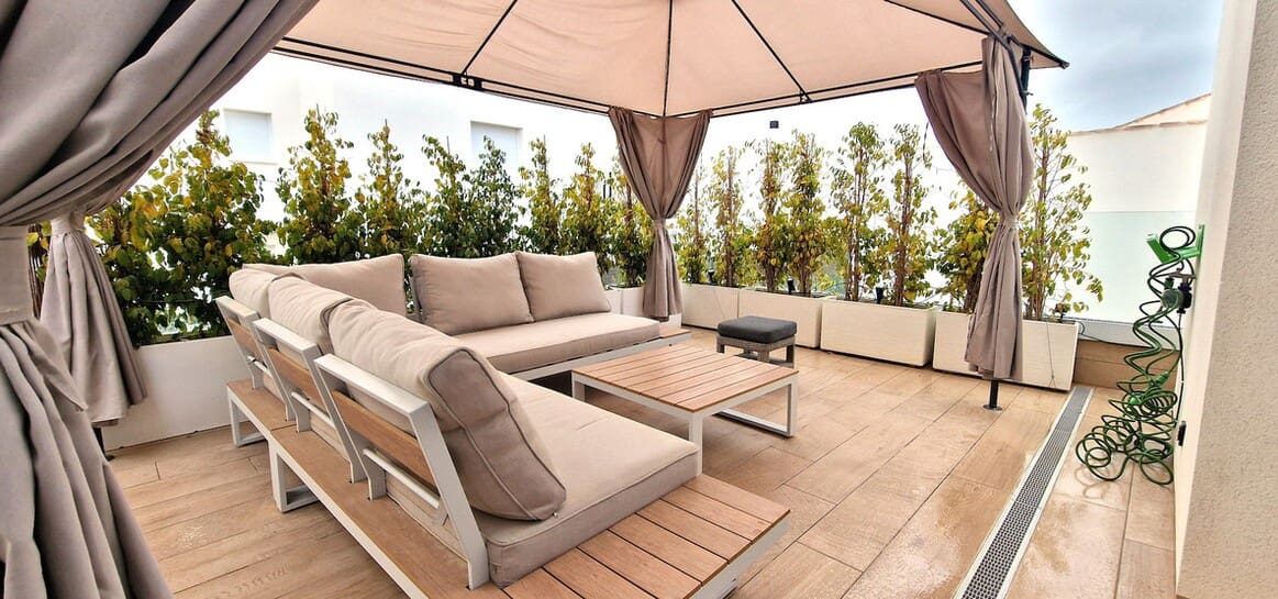 3 bedroom Villa for sale in Algorfa with pool garage - € 379,900 (Ref: 10173461)