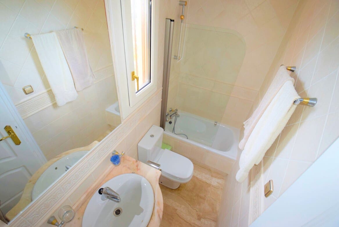 5 sovrum Villa till salu i Guardamar del Segura med garage - 680 000 € (Ref: 10173465)