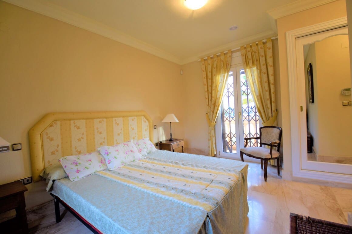 5 sovrum Villa till salu i Guardamar del Segura med garage - 680 000 € (Ref: 10173465)