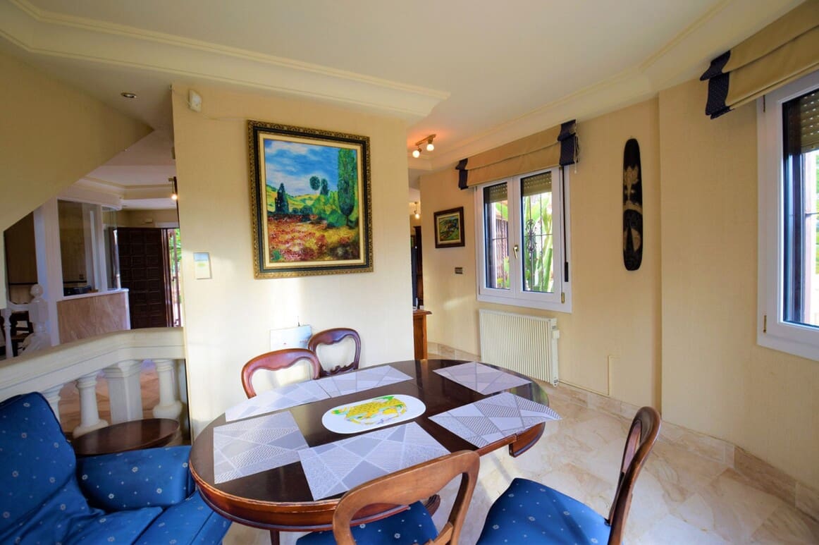 5 sovrum Villa till salu i Guardamar del Segura med garage - 680 000 € (Ref: 10173465)