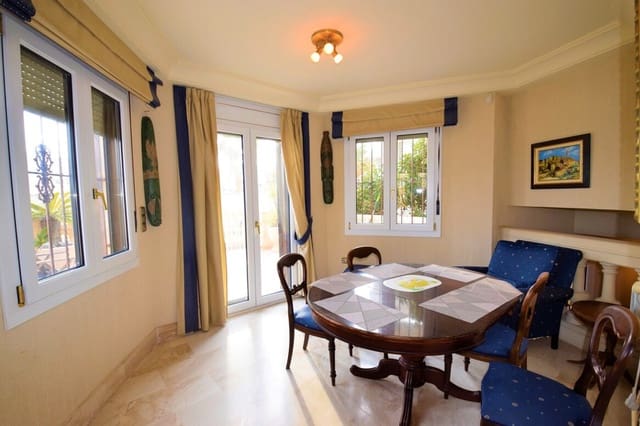 5 quarto Moradia para venda em Zona Pueblo, Guardamar del Segura com garagem - 680 000 € (Ref: 10173465)