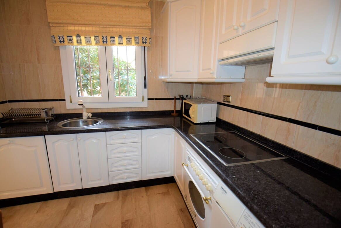 5 sovrum Villa till salu i Guardamar del Segura med garage - 680 000 € (Ref: 10173465)