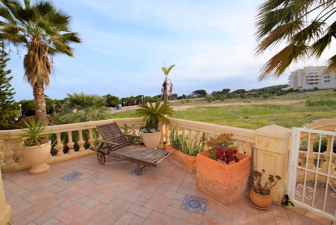 5 sovrum Villa till salu i Guardamar del Segura med garage - 680 000 € (Ref: 10173465)
