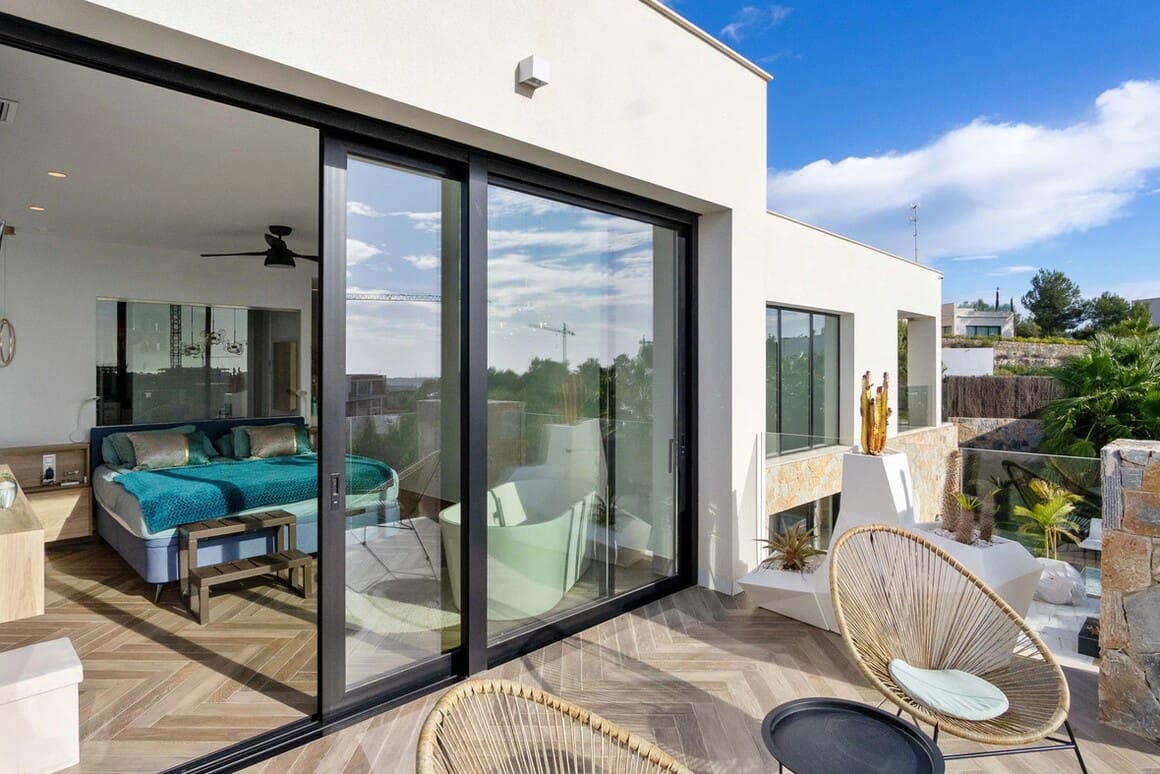 4 soverom Villa til salgs i Orihuela Costa med svømmebasseng garasje - € 2 650 000 (Ref: 10173467)