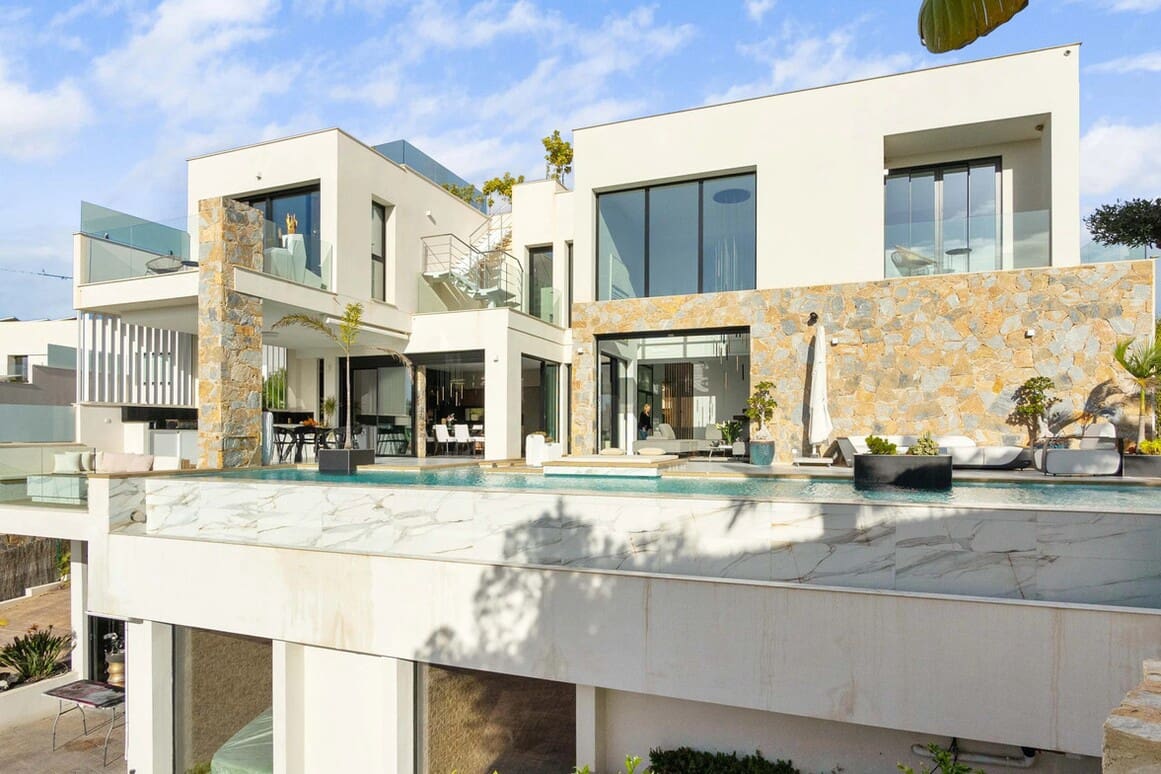 4 soverom Villa til salgs i Orihuela Costa med svømmebasseng garasje - € 2 650 000 (Ref: 10173467)
