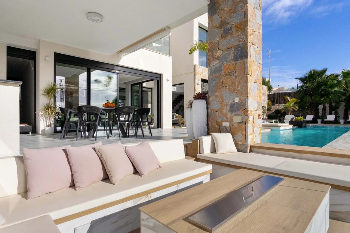 4 soverom Villa til salgs i Orihuela Costa med svømmebasseng garasje - € 2 650 000 (Ref: 10173467)