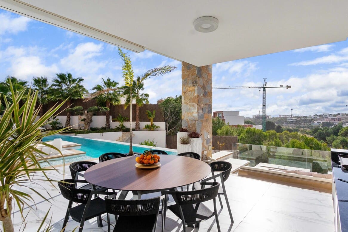 4 soverom Villa til salgs i Orihuela Costa med svømmebasseng garasje - € 2 650 000 (Ref: 10173467)