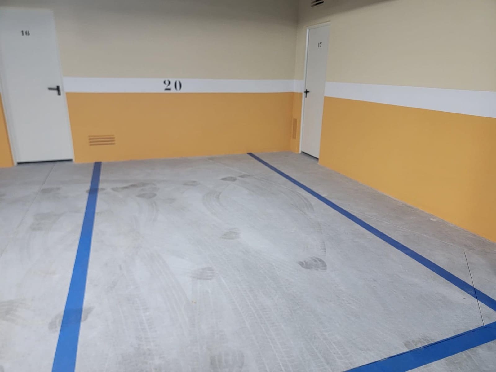 Apartamento de 3 habitaciones en Torrevieja en venta con piscina garaje - 399.000 € (Ref: 10174476)
