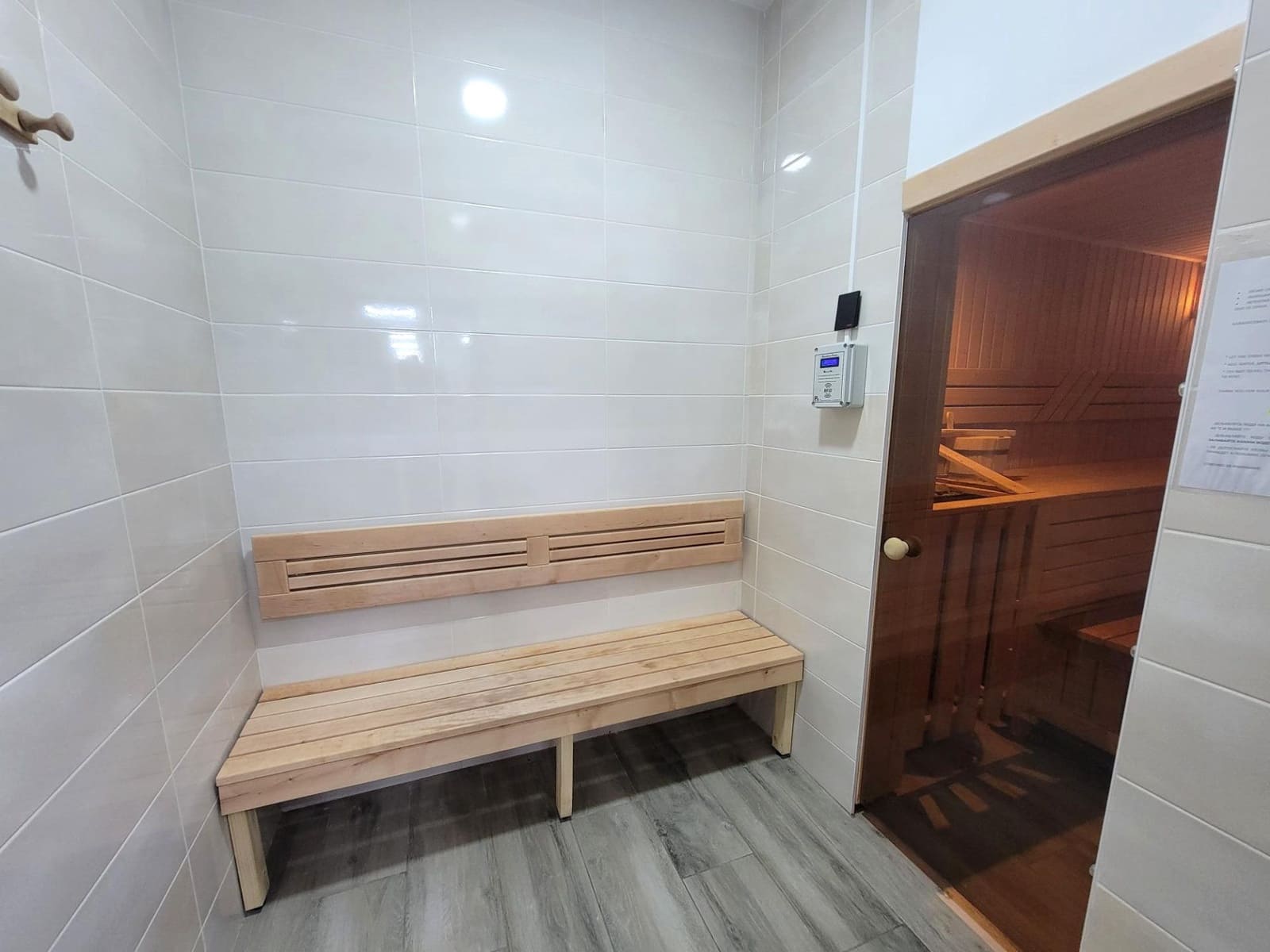 Apartamento de 3 habitaciones en Torrevieja en venta con piscina garaje - 399.000 € (Ref: 10174476)