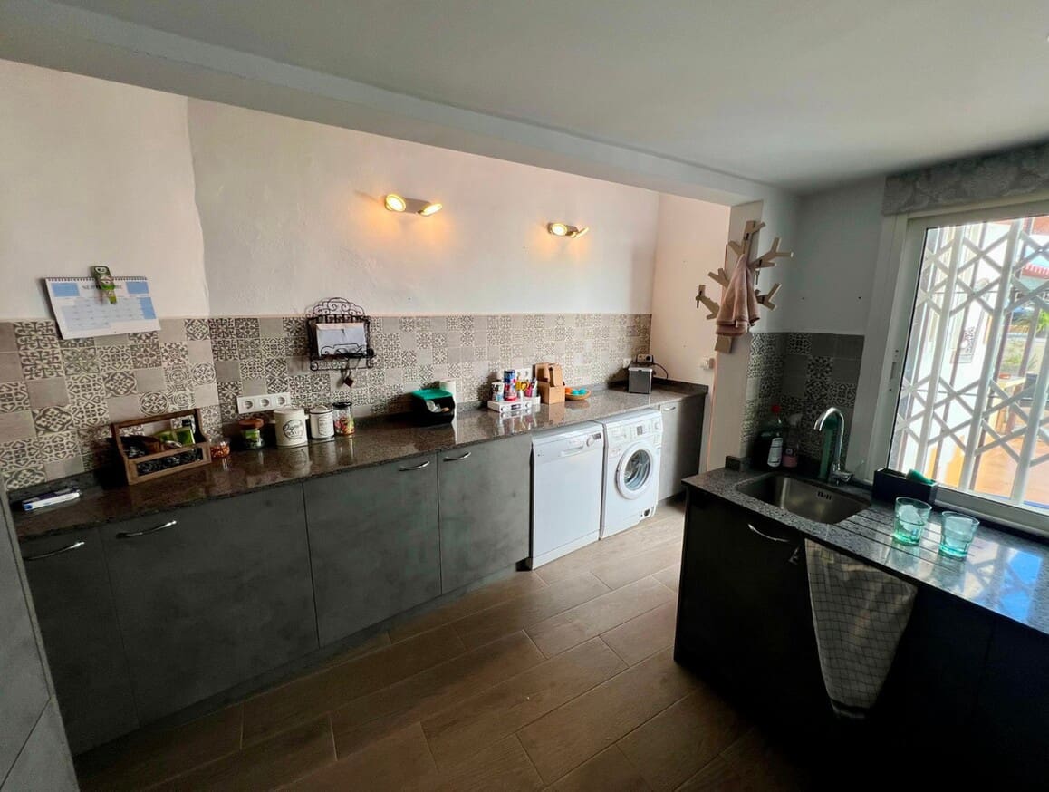 Chalet de 3 habitaciones en Benferri en venta - 235.000 € (Ref: 10174477)
