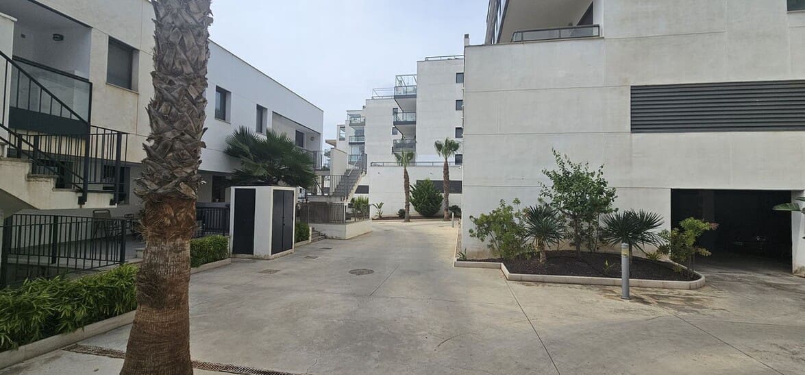 2 slaapkamer Appartement te koop in Orihuela met zwembad garage - € 230.000 (Ref: 10174482)