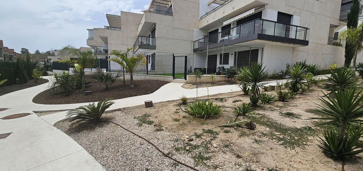 2 slaapkamer Appartement te koop in Orihuela met zwembad garage - € 230.000 (Ref: 10174482)