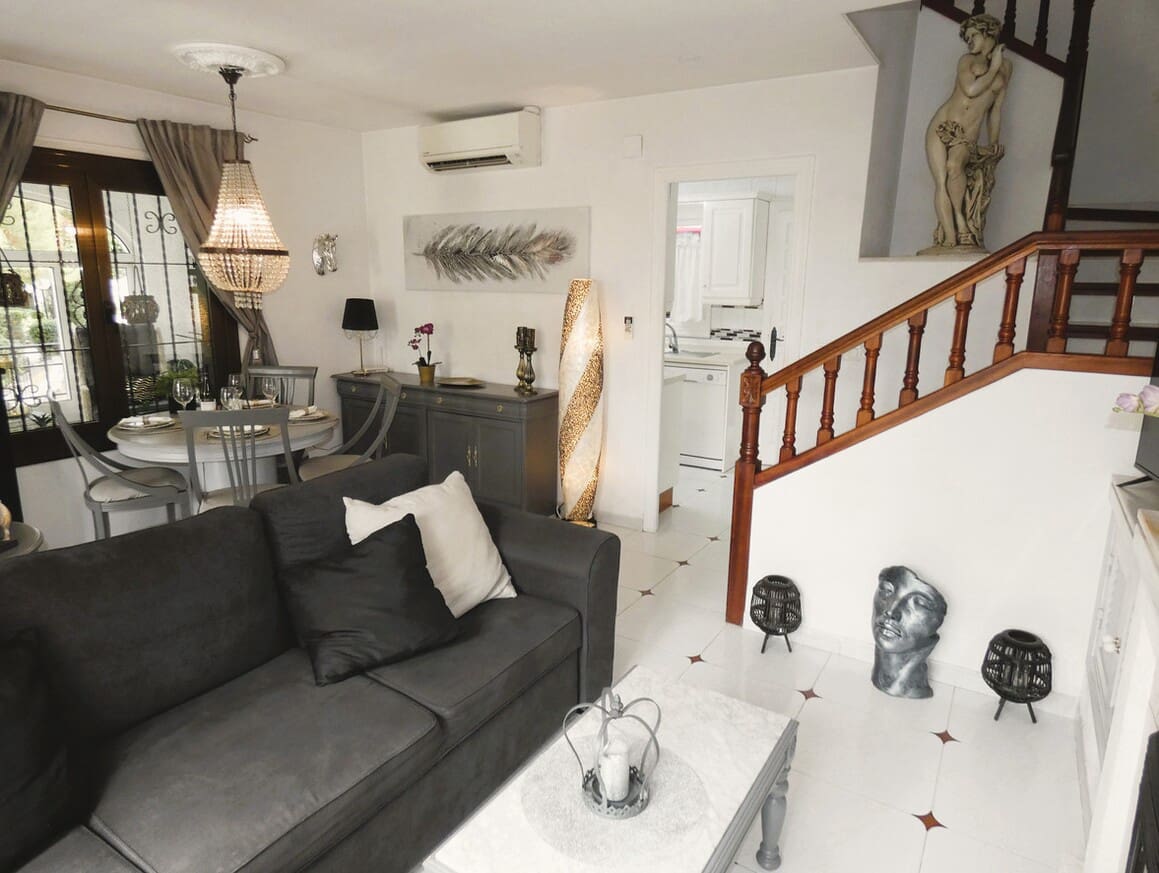3 sypialnia Dom na sprzedaż w Cabo Roig z basenem - 320 000 € (Ref: 10174483)