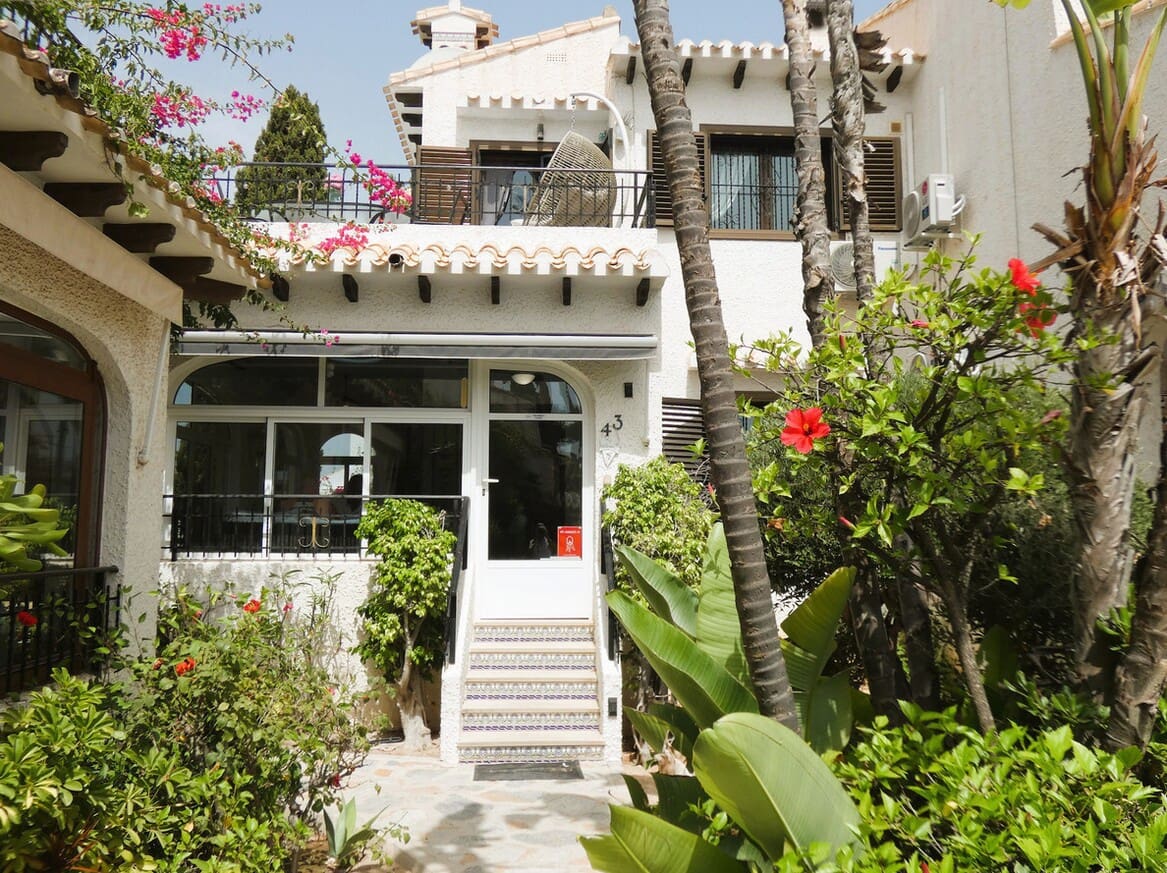 3 sypialnia Dom na sprzedaż w Cabo Roig z basenem - 320 000 € (Ref: 10174483)