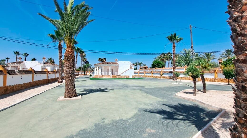 3 slaapkamer Villa te koop in Catral met garage - € 410.000 (Ref: 10174484)