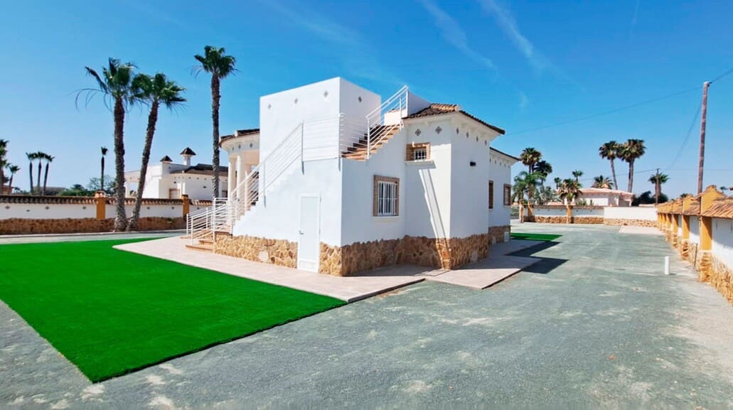 3 slaapkamer Villa te koop in Catral met garage - € 410.000 (Ref: 10174484)