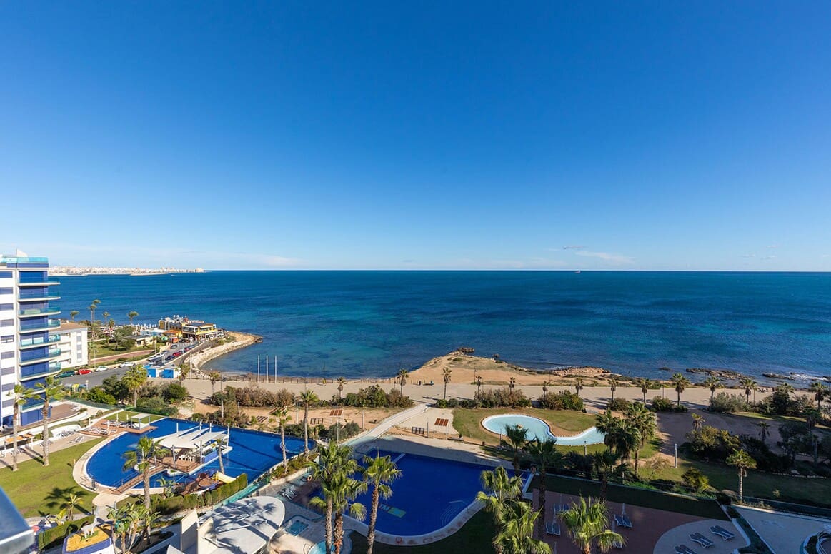 2 soveværelse Lejlighed til salg i Orihuela Costa med swimmingpool garage - € 665.000 (Ref: 10174485)