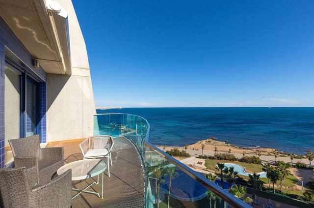 2 soveværelse Lejlighed til salg i Punta Prima, Orihuela med swimmingpool garage - € 665.000 (Ref: 10174485)