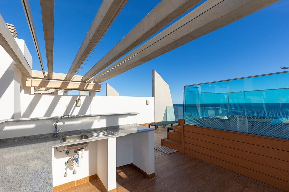 2 soveværelse Lejlighed til salg i Orihuela Costa med swimmingpool garage - € 665.000 (Ref: 10174485)
