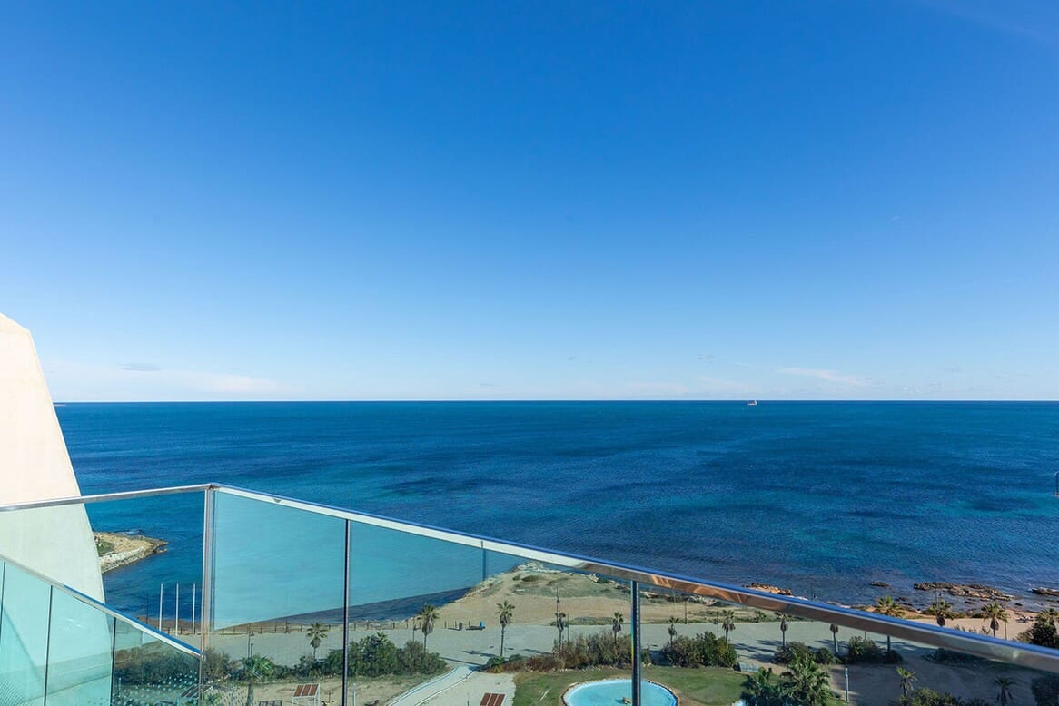 2 soveværelse Lejlighed til salg i Orihuela Costa med swimmingpool garage - € 665.000 (Ref: 10174485)
