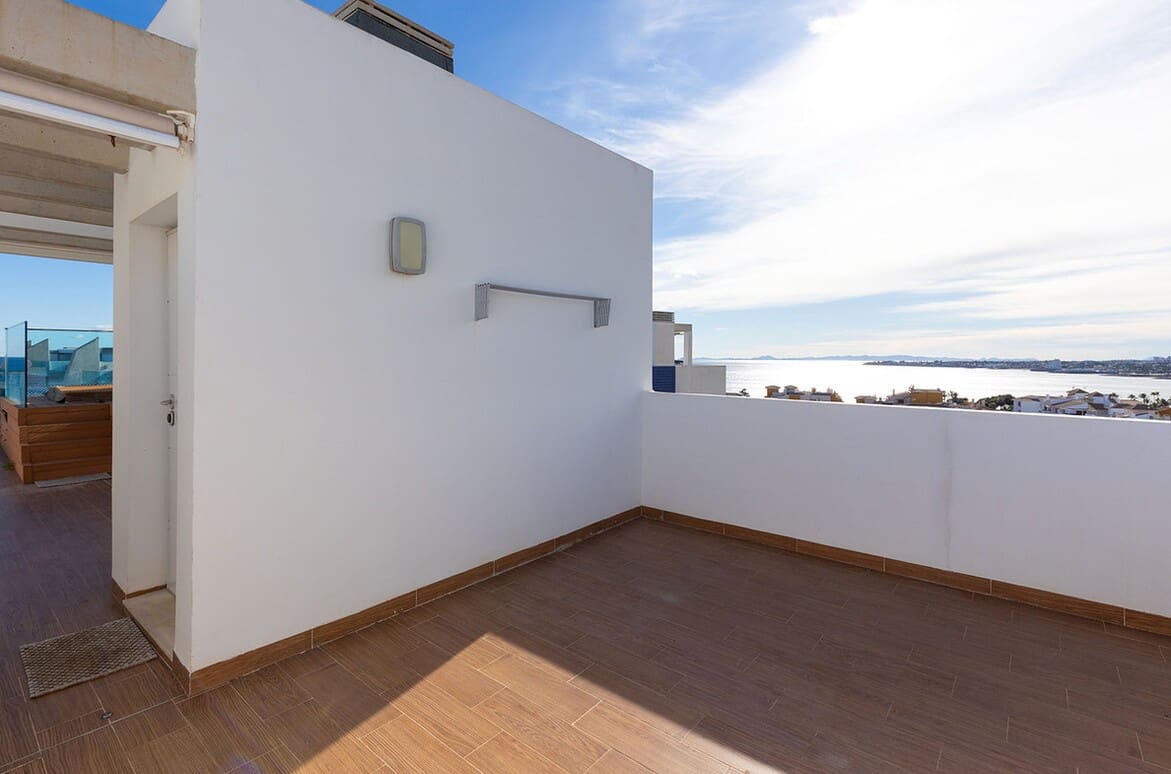 2 soveværelse Lejlighed til salg i Orihuela Costa med swimmingpool garage - € 665.000 (Ref: 10174485)