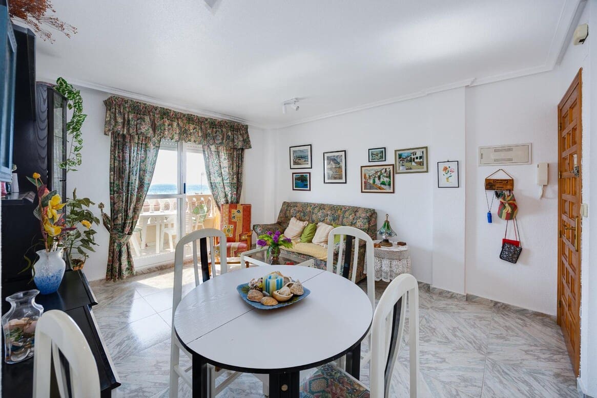2 soverom Leilighet til salgs i Torrevieja med svømmebasseng - € 208 000 (Ref: 10174921)