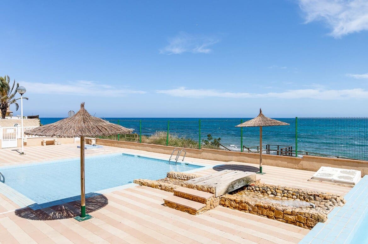 2 soverom Leilighet til salgs i Torrevieja med svømmebasseng - € 208 000 (Ref: 10174921)