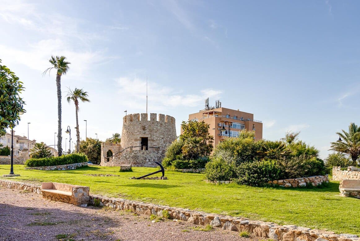 2 soverom Leilighet til salgs i Torrevieja med svømmebasseng - € 208 000 (Ref: 10174921)