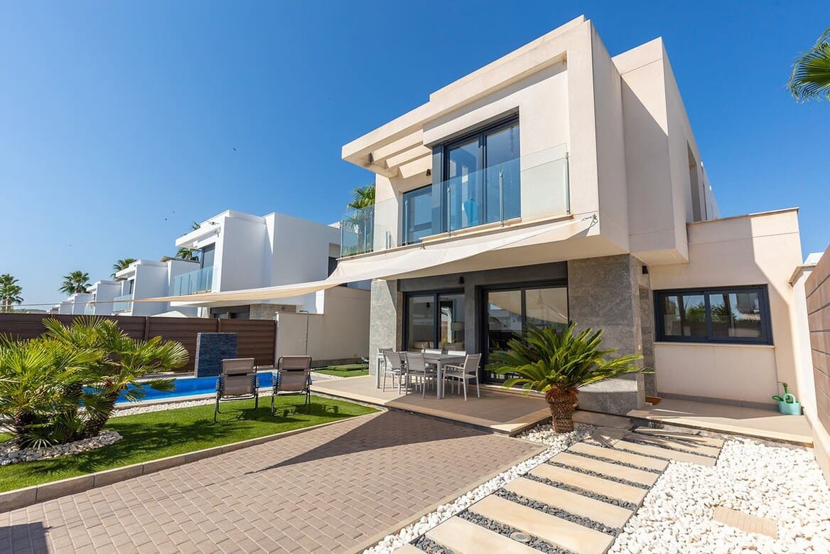 3 sovrum Villa till salu i Orihuela med pool garage - 395 000 € (Ref: 10174922)
