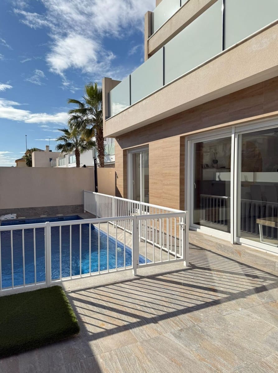 4 sypialnia Willa na sprzedaż w Pilar de la Horadada z garażem - 469 000 € (Ref: 10174923)