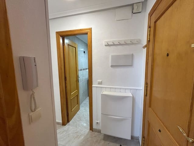 2 soveværelse Lejlighed til salg i Puerto Deportivo, Torrevieja - € 193.000 (Ref: 10174925)