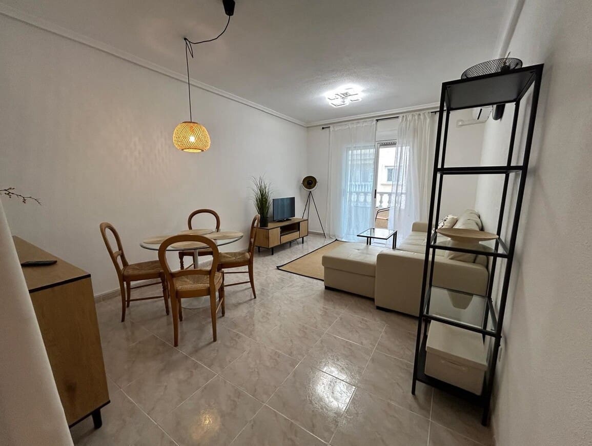 2 soverom Leilighet til salgs i Torrevieja - € 193 000 (Ref: 10174925)