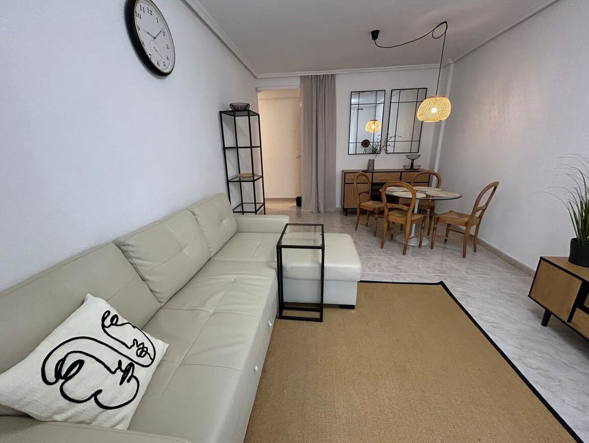 2 soverom Leilighet til salgs i Torrevieja - € 193 000 (Ref: 10174925)