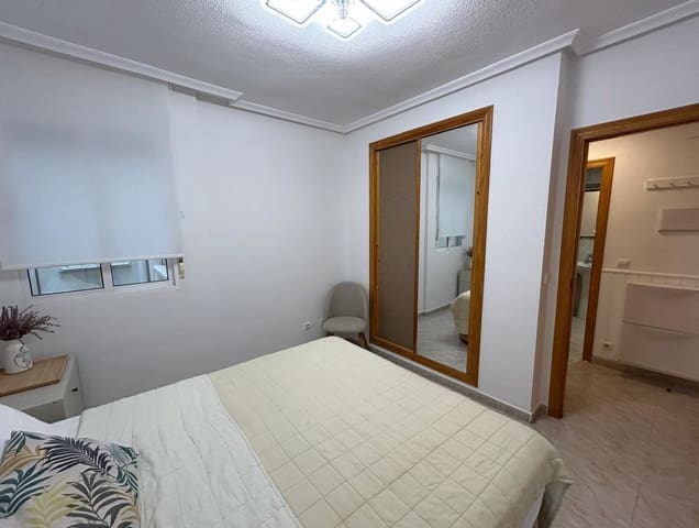 2 soveværelse Lejlighed til salg i Puerto Deportivo, Torrevieja - € 193.000 (Ref: 10174925)