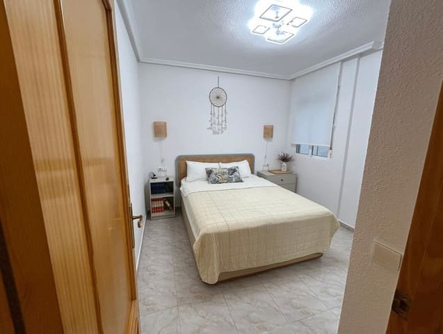 2 soveværelse Lejlighed til salg i Puerto Deportivo, Torrevieja - € 193.000 (Ref: 10174925)