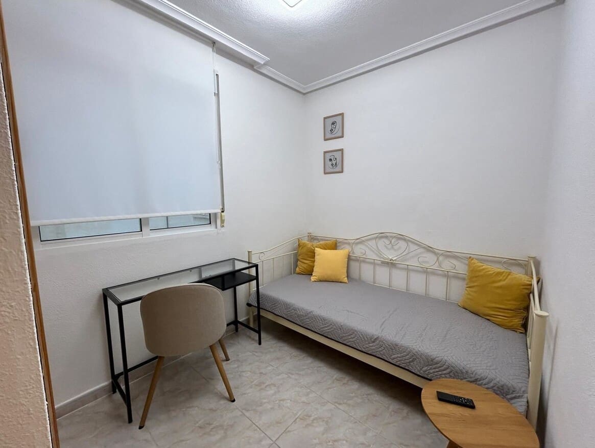 2 soverom Leilighet til salgs i Torrevieja - € 193 000 (Ref: 10174925)