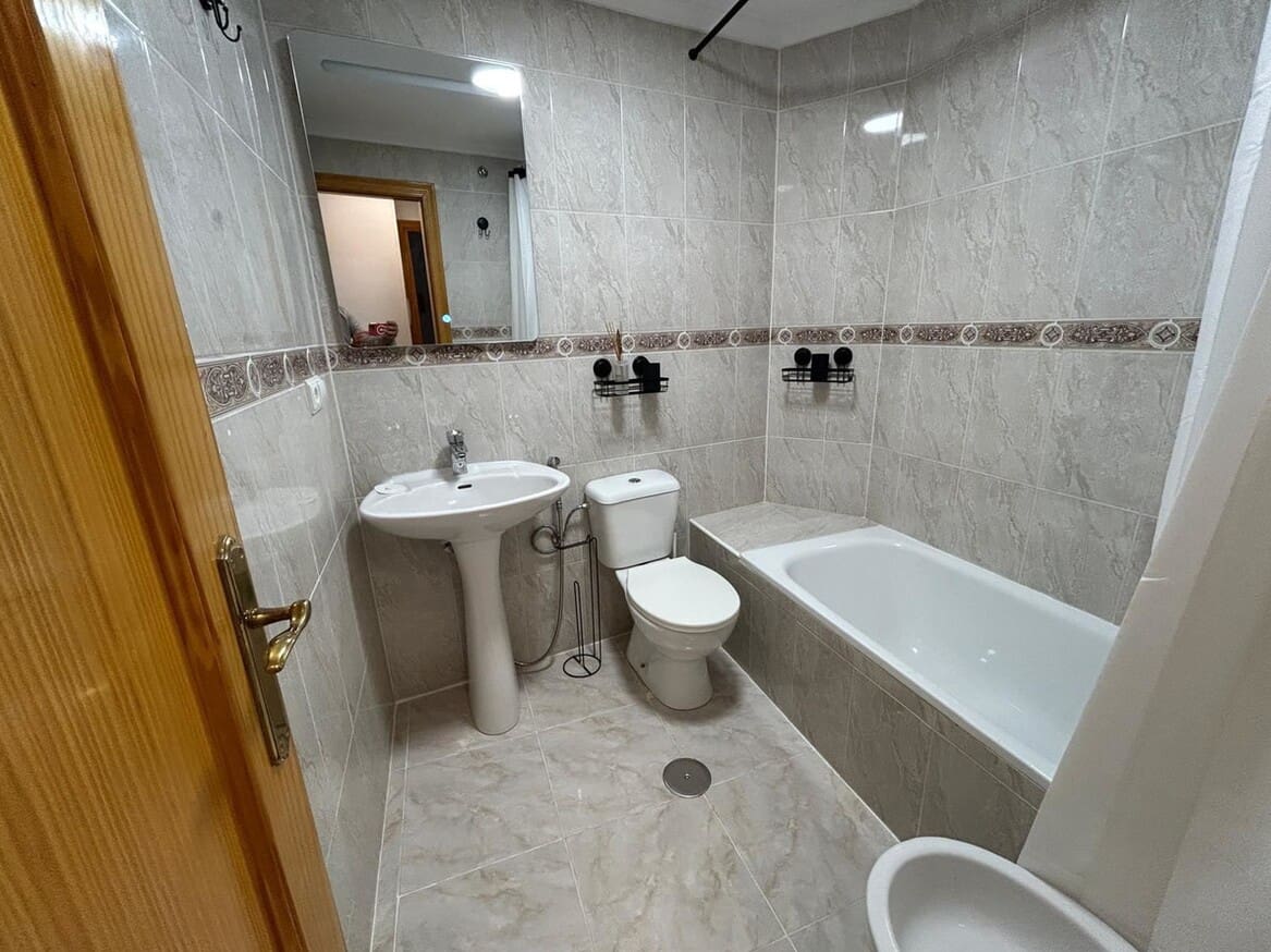 2 soverom Leilighet til salgs i Torrevieja - € 193 000 (Ref: 10174925)