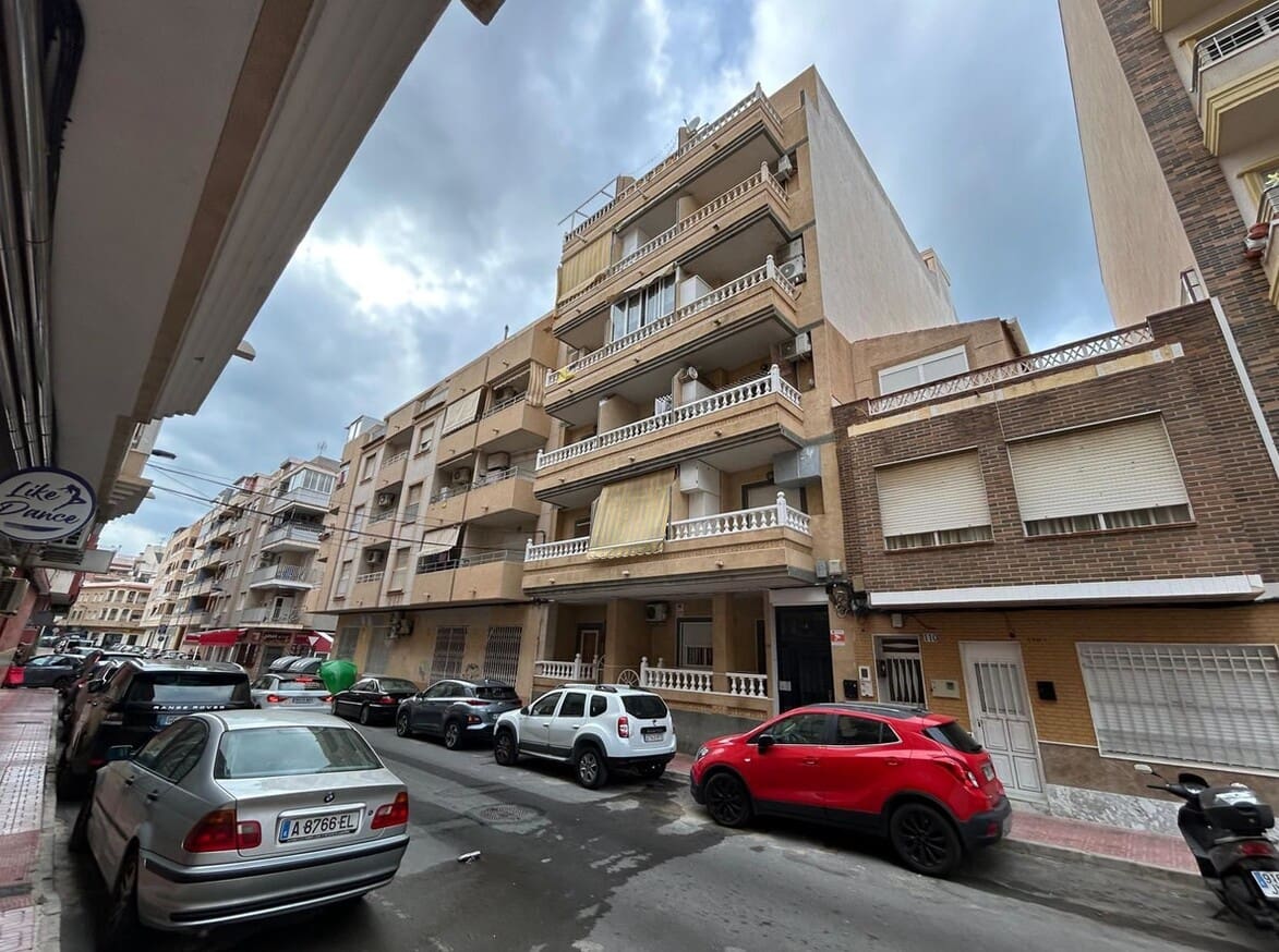 2 soverom Leilighet til salgs i Torrevieja - € 193 000 (Ref: 10174925)