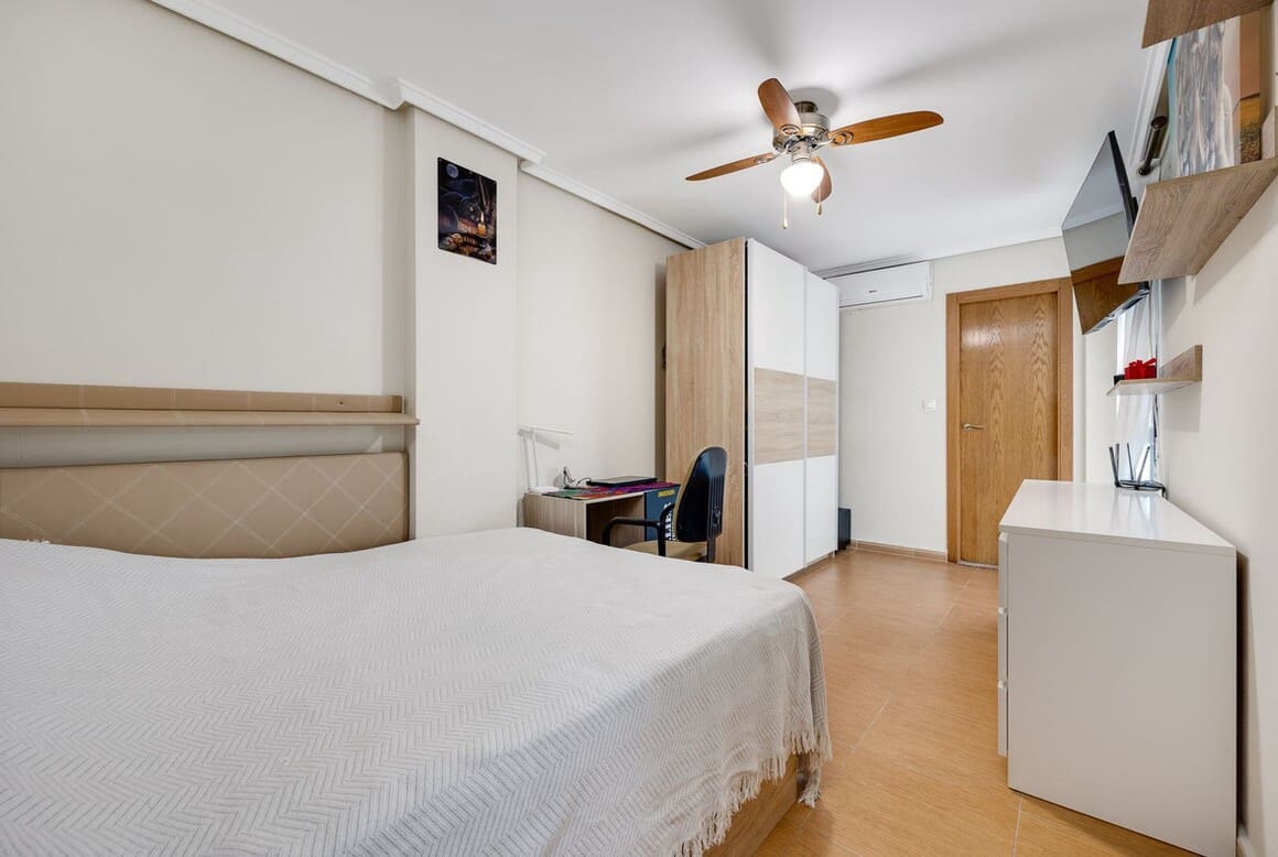 3 sovrum Lägenhet till salu i Torrevieja - 179 000 € (Ref: 10175556)