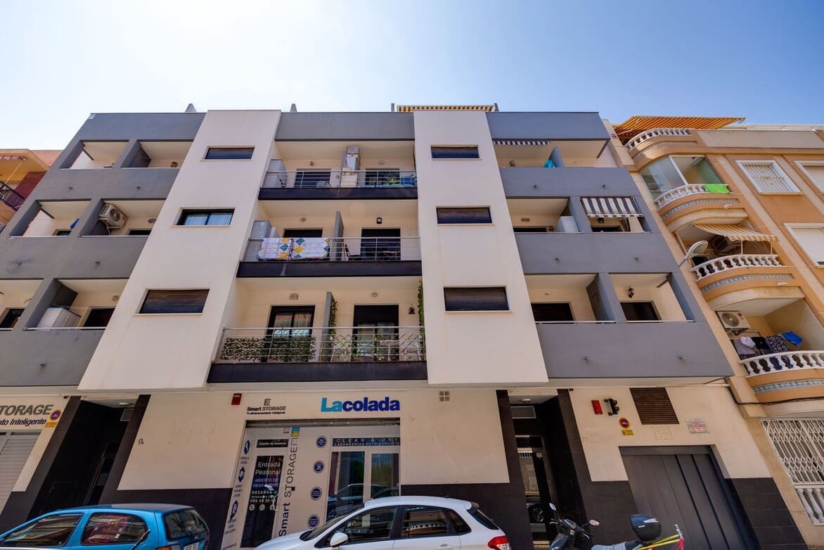 3 sovrum Lägenhet till salu i Torrevieja - 179 000 € (Ref: 10175556)