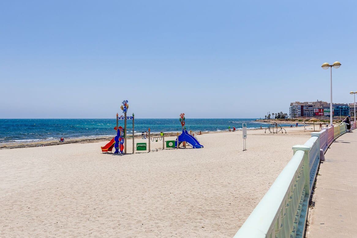 3 sovrum Lägenhet till salu i Torrevieja - 179 000 € (Ref: 10175556)