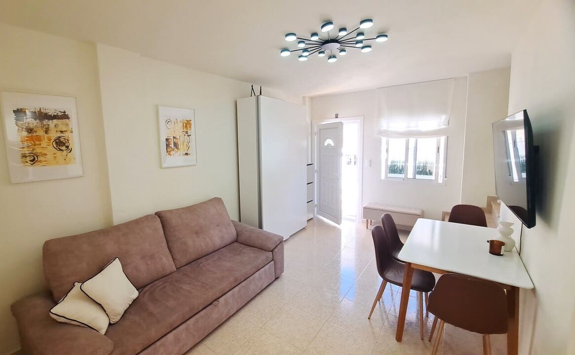 2 soverom Hus til salgs i Orihuela Costa med svømmebasseng garasje - € 194 995 (Ref: 10175871)