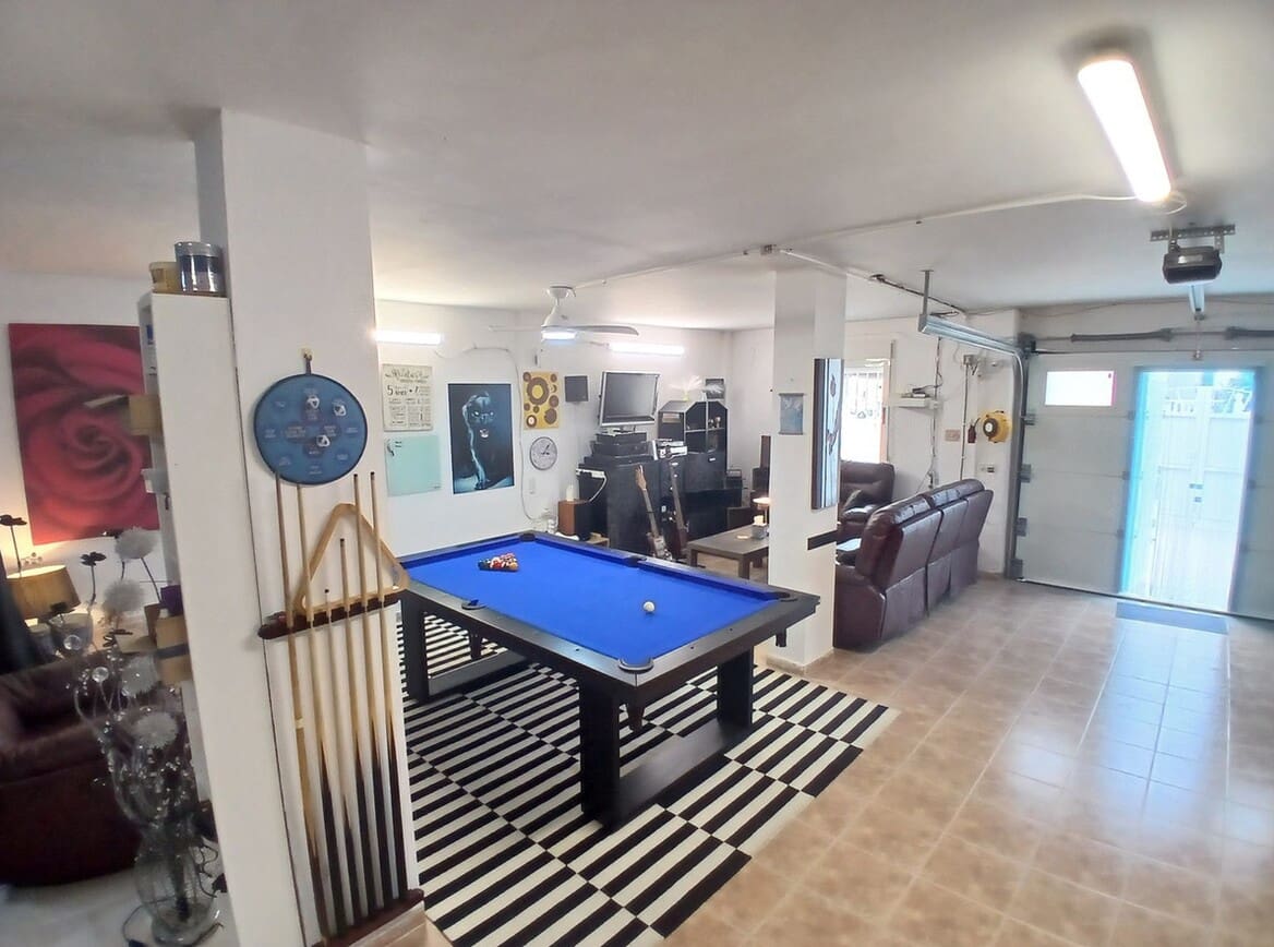 3 soveværelse Villa til salg i Orihuela Costa med swimmingpool - € 299.950 (Ref: 10175874)